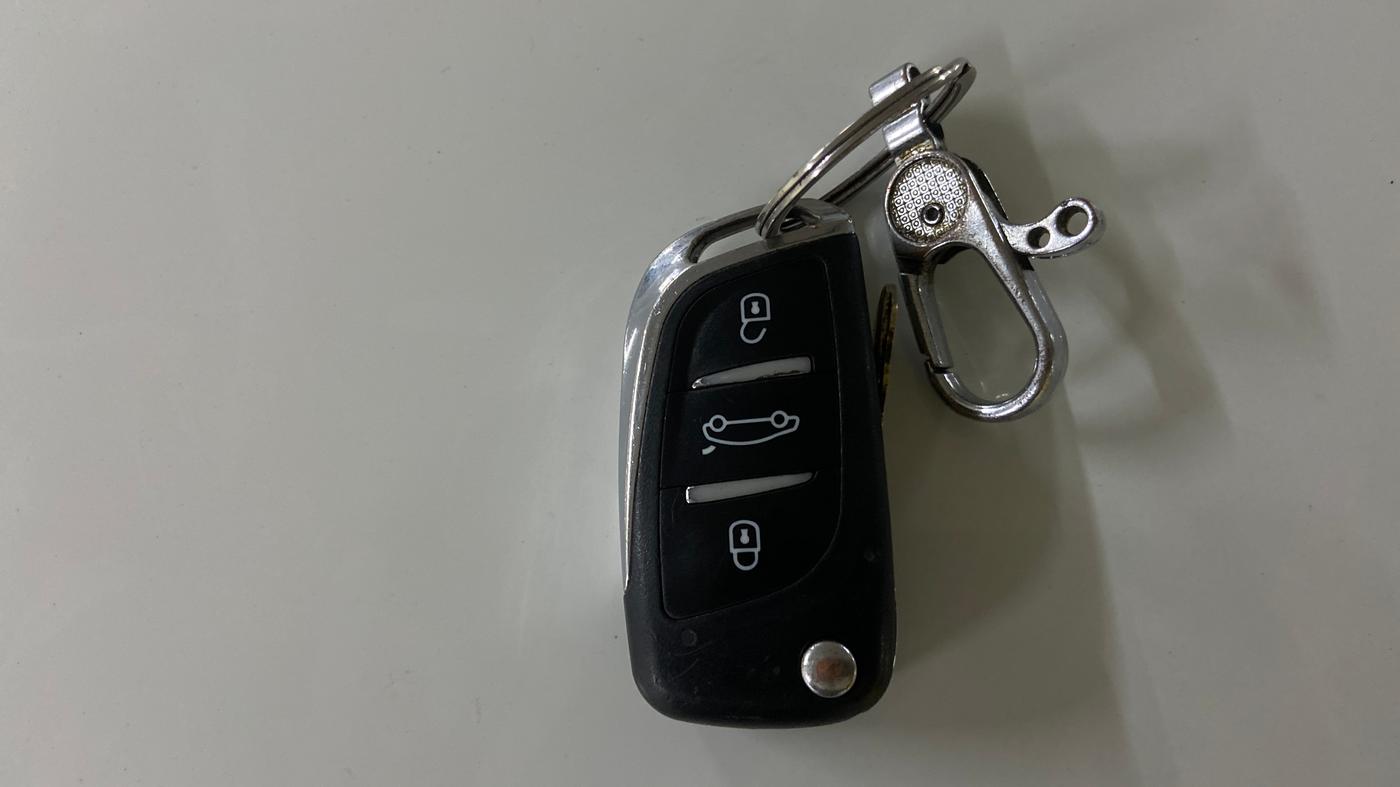 2015 Tata Bolt XMS REVOTRON, Petrol, Manual, 97,696 km, Key Close Up