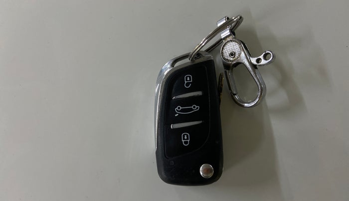 2015 Tata Bolt XMS REVOTRON, Petrol, Manual, 97,657 km, Key Close Up
