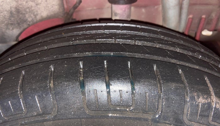 2015 Tata Bolt XMS REVOTRON, Petrol, Manual, 97,657 km, Left Rear Tyre Tread