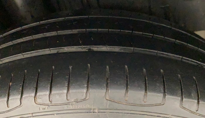 2018 Skoda Rapid AMBITION 1.5 TDI, Diesel, Manual, 89,140 km, Right Rear Tyre Tread