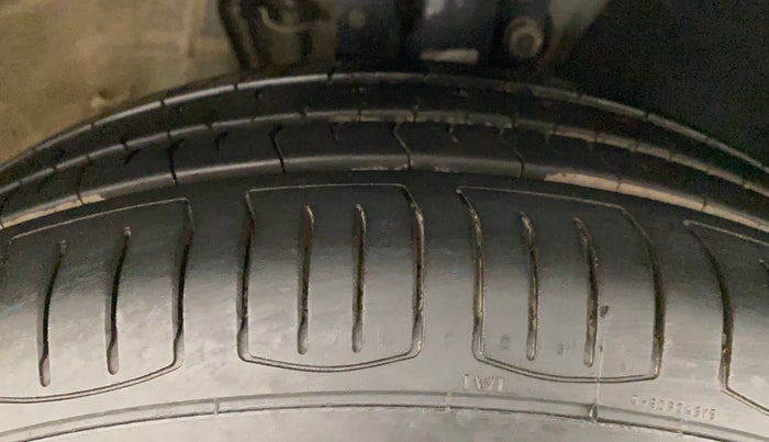2018 Skoda Rapid AMBITION 1.5 TDI, Diesel, Manual, 89,140 km, Right Front Tyre Tread