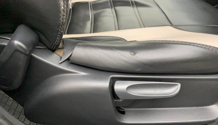 2018 Skoda Rapid AMBITION 1.5 TDI, Diesel, Manual, 89,140 km, Driver Side Adjustment Panel