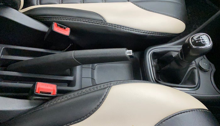 2018 Skoda Rapid AMBITION 1.5 TDI, Diesel, Manual, 89,140 km, Gear Lever