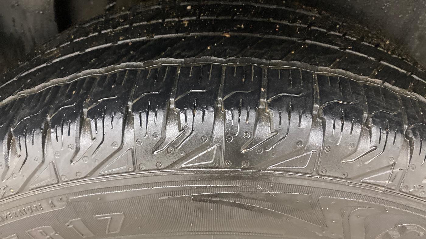 2021 Tata Harrier XZA PLUS 2.0L, Diesel, Automatic, 92,764 km, Left Rear Tyre Tread