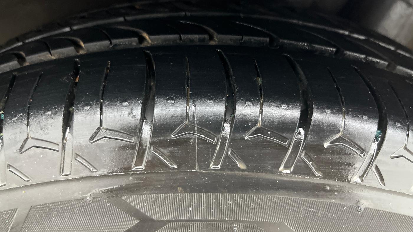 2014 Hyundai Xcent S AT 1.2 (O), Petrol, Automatic, 53,698 km, Left Rear Tyre Tread