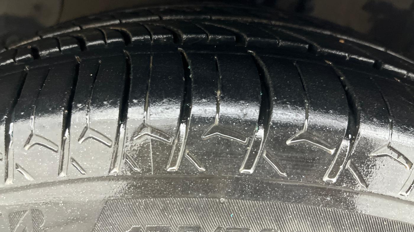 2014 Hyundai Xcent S AT 1.2 (O), Petrol, Automatic, 53,698 km, Left Front Tyre Tread