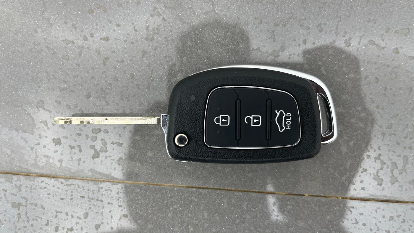 2014 Hyundai Xcent S AT 1.2 (O), Petrol, Automatic, 53,698 km, Key Close Up