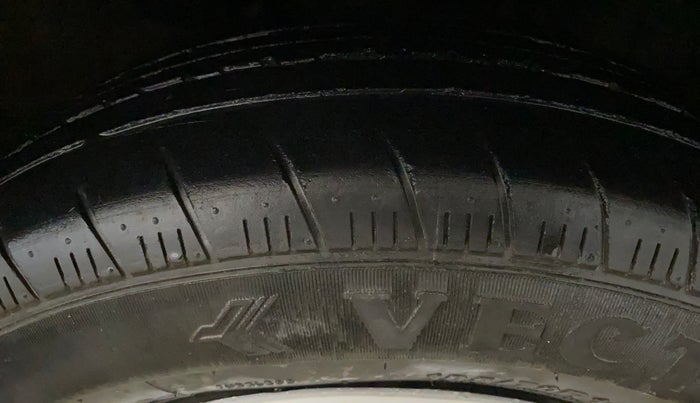 2019 Renault TRIBER RXT, CNG, Manual, 61,119 km, Right Front Tyre Tread