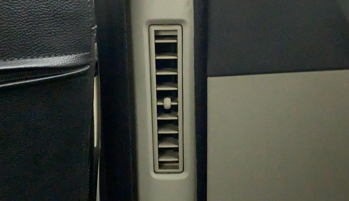 2019 Renault TRIBER RXT, Petrol, Manual, 20,393 km, Rear AC Vents