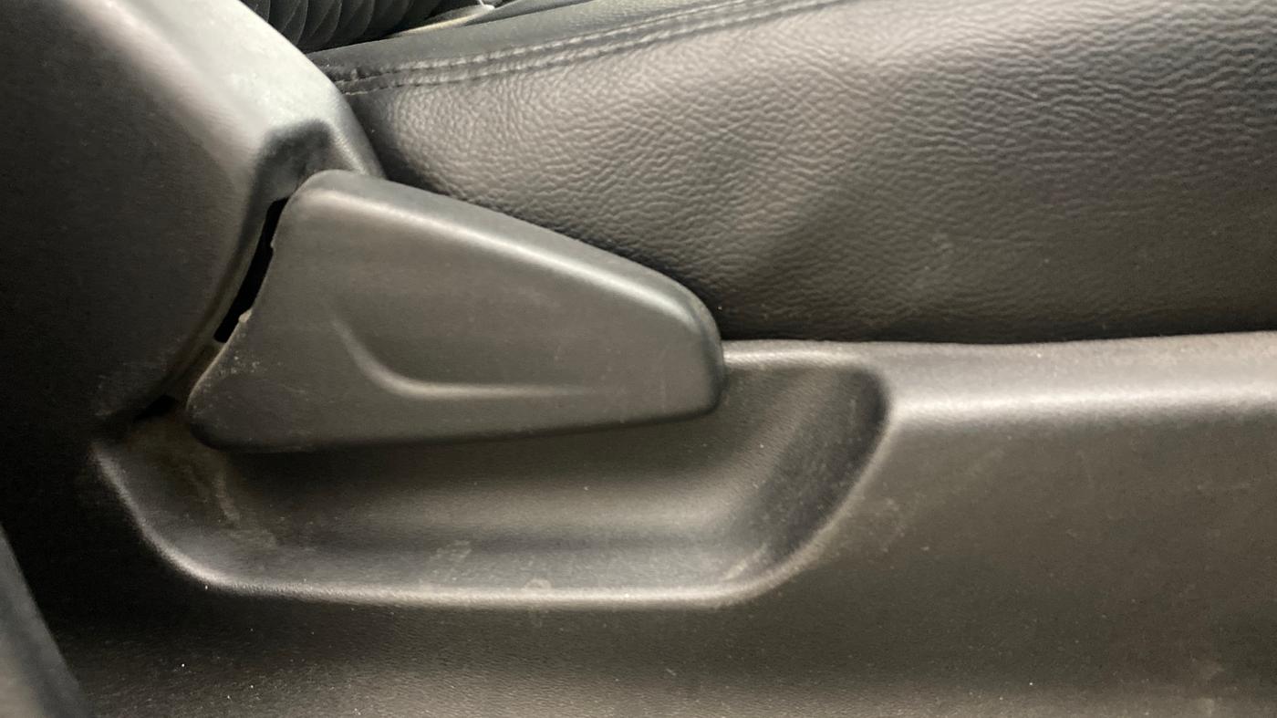2018 Datsun Redi Go T (O), Petrol, Manual, 44,181 km, Driver Side Adjustment Panel