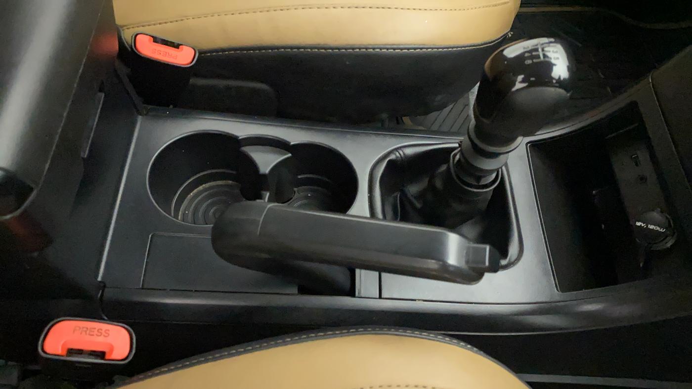 2019 Mahindra XUV500 W5, Diesel, Manual, 52,777 km, Gear Lever