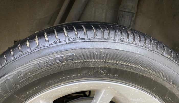 2021 Honda Jazz 1.2L I-VTEC VX CVT, Petrol, Automatic, 33,336 km, Left Rear Tyre Tread