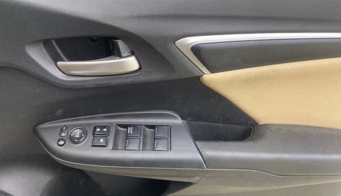 2021 Honda Jazz 1.2L I-VTEC VX CVT, Petrol, Automatic, 33,336 km, Driver Side Door Panels Control