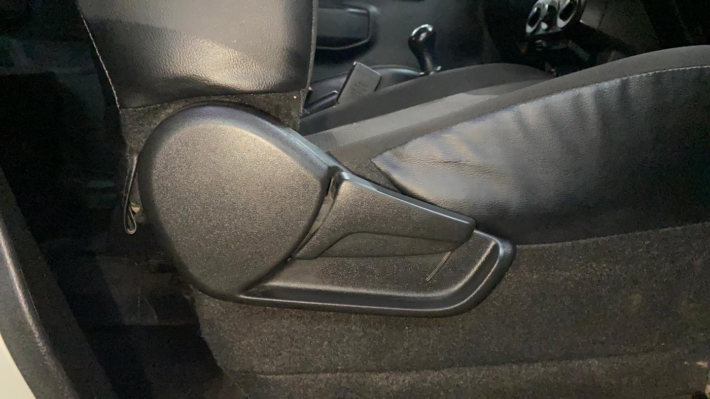 2020 Maruti S PRESSO VXI+, Petrol, Manual, 35,729 km, Driver Side Adjustment Panel