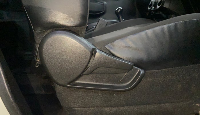 2020 Maruti S PRESSO VXI+, Petrol, Manual, 34,972 km, Driver Side Adjustment Panel