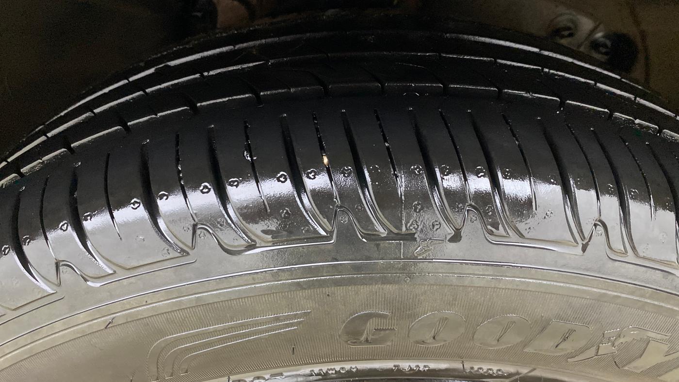2019 Nissan Kicks XL 1.5, CNG, Manual, 55,560 km, Right Front Tyre Tread