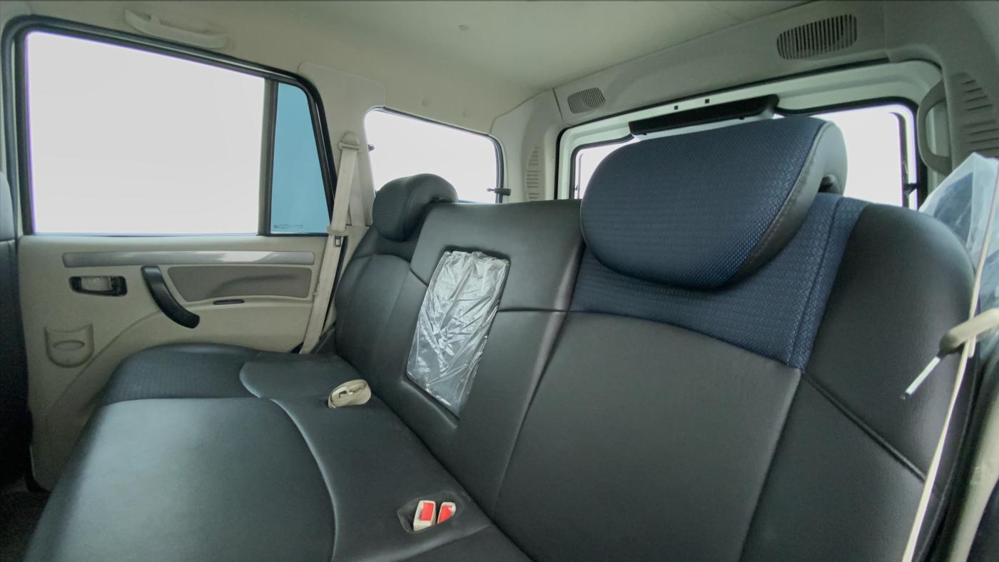 2020 Mahindra Scorpio S9, Diesel, Manual, 27,213 km, Right Side Rear Door Cabin