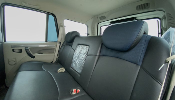 2020 Mahindra Scorpio S9, Diesel, Manual, 27,213 km, Right Side Rear Door Cabin