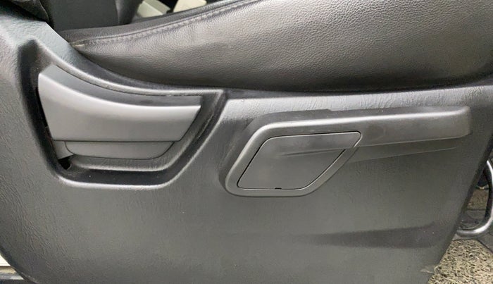 2020 Mahindra Scorpio S9, Diesel, Manual, 27,213 km, Driver Side Adjustment Panel