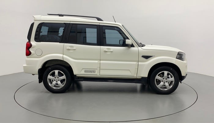 2020 Mahindra Scorpio S9, Diesel, Manual, 27,213 km, Right Side View