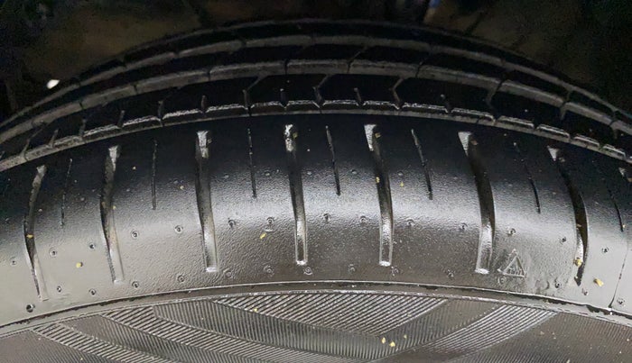 2021 Maruti Baleno ZETA PETROL 1.2, Petrol, Manual, 29,121 km, Left Front Tyre Tread