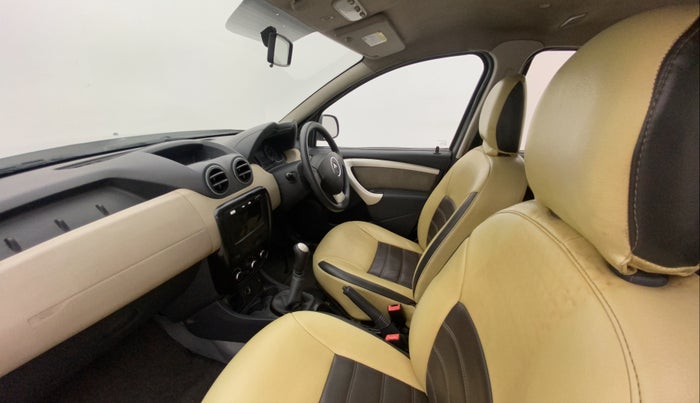 2013 Renault Duster 85 PS RXL DIESEL, Diesel, Manual, 88,754 km, Right Side Front Door Cabin
