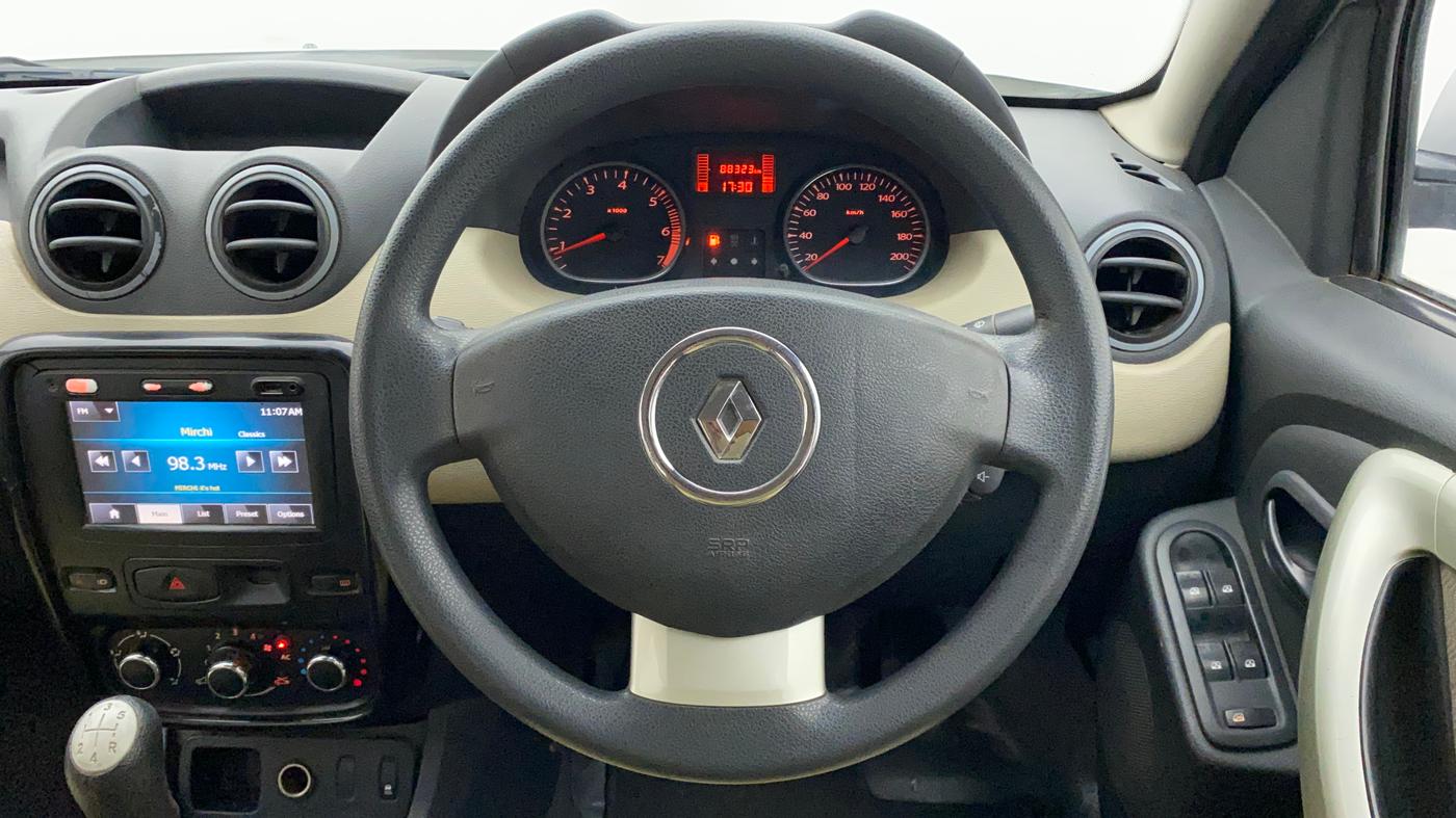2013 Renault Duster 85 PS RXL DIESEL, Diesel, Manual, 88,754 km, Steering Wheel Close Up