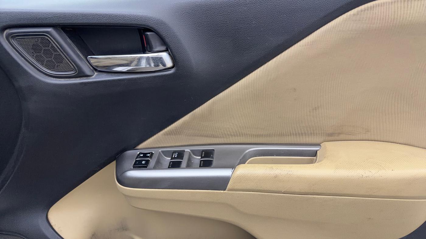 2015 Honda City 1.5L I-VTEC V MT, Petrol, Manual, 79,771 km, Driver Side Door Panels Control