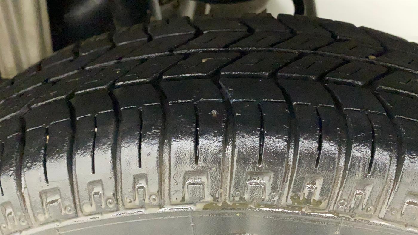 2017 Maruti Alto 800 LXI, Petrol, Manual, 19,500 km, Left Rear Tyre Tread