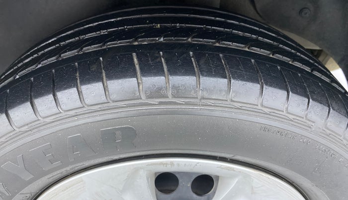 2015 Hyundai Creta 1.6 S, Petrol, Manual, 61,424 km, Left Rear Tyre Tread