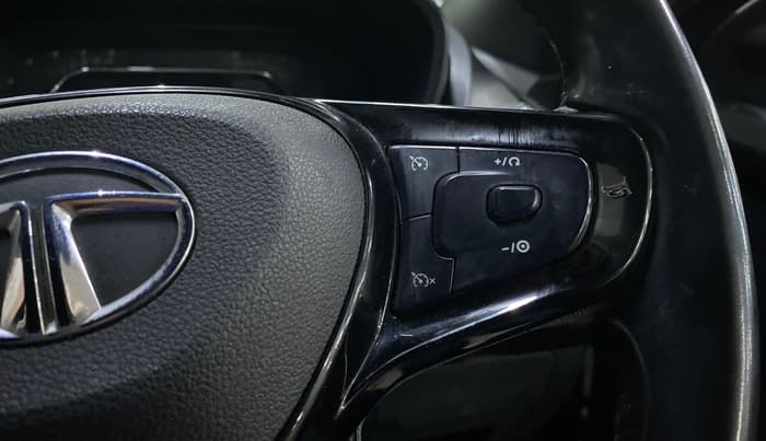 2022 Tata NEXON XZ PLUS (O) DIESEL DARK EDITION, Diesel, Manual, 61,670 km, Adaptive Cruise Control