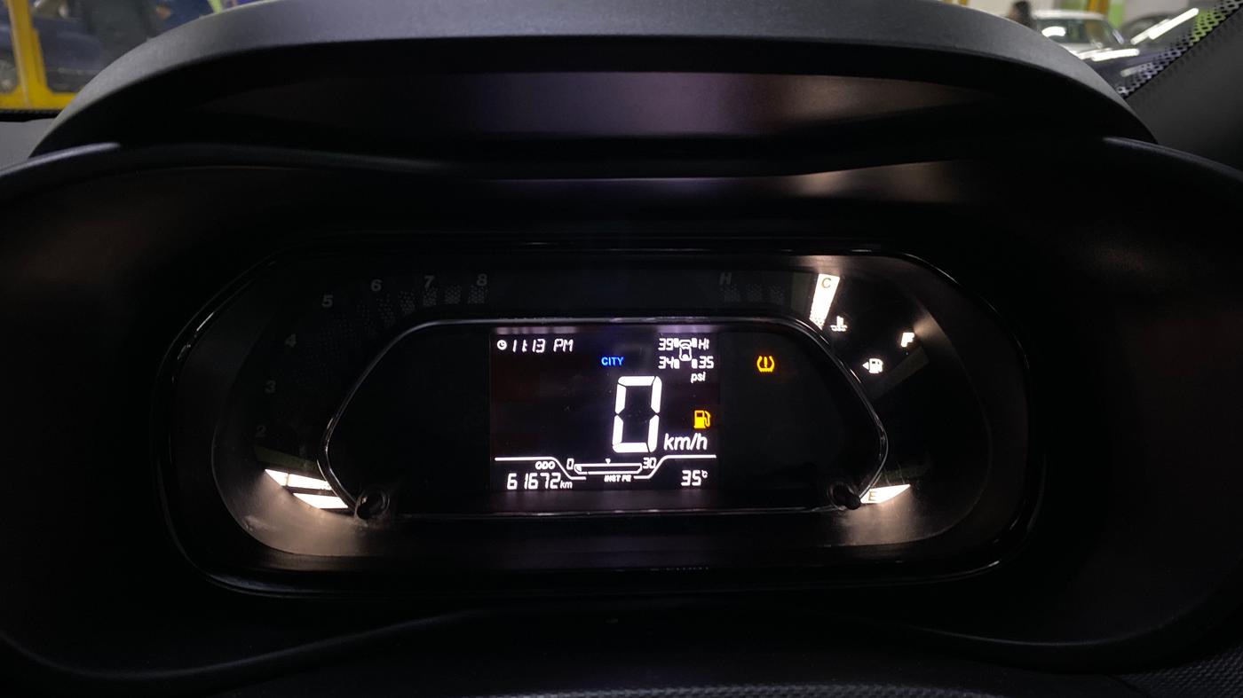 2022 Tata NEXON XZ PLUS (O) DIESEL DARK EDITION, Diesel, Manual, 61,670 km, Odometer Image