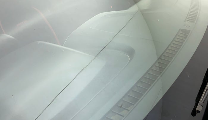2018 Maruti Vitara Brezza VDI, Diesel, Manual, 66,135 km, Front windshield - Minor spot on windshield