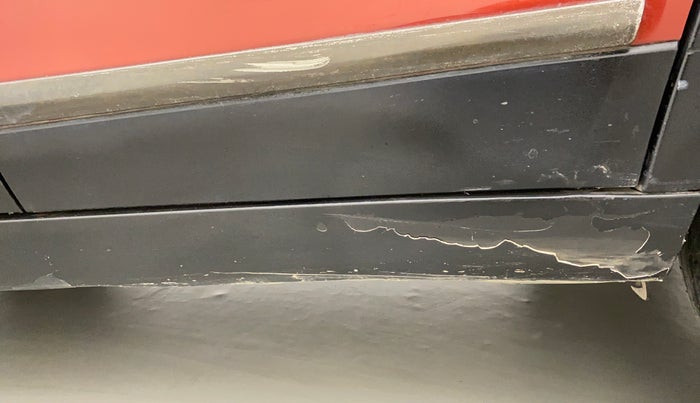 2018 Maruti Vitara Brezza VDI, Diesel, Manual, 66,135 km, Left running board - Minor scratches