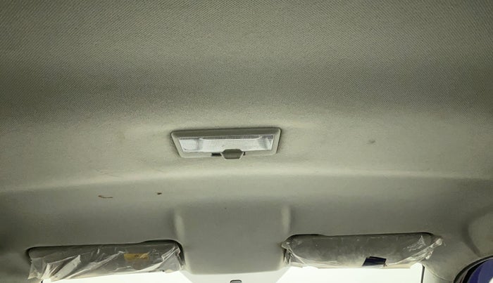 2018 Maruti Vitara Brezza VDI, Diesel, Manual, 66,135 km, Ceiling - Roof lining minor dirty
