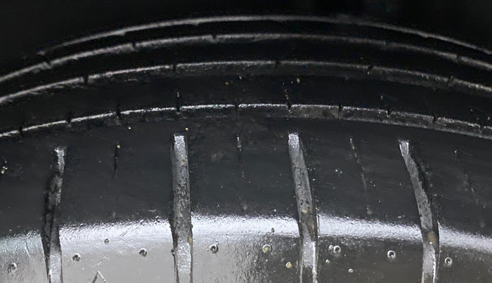2019 Maruti Baleno ALPHA PETROL 1.2, Petrol, Manual, 28,396 km, Left Rear Tyre Tread