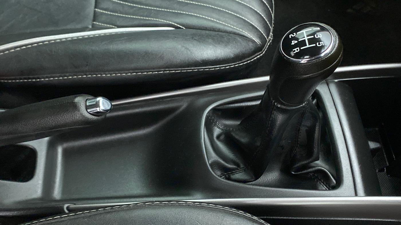 2019 Maruti Baleno ALPHA PETROL 1.2, Petrol, Manual, 28,396 km, Gear Lever