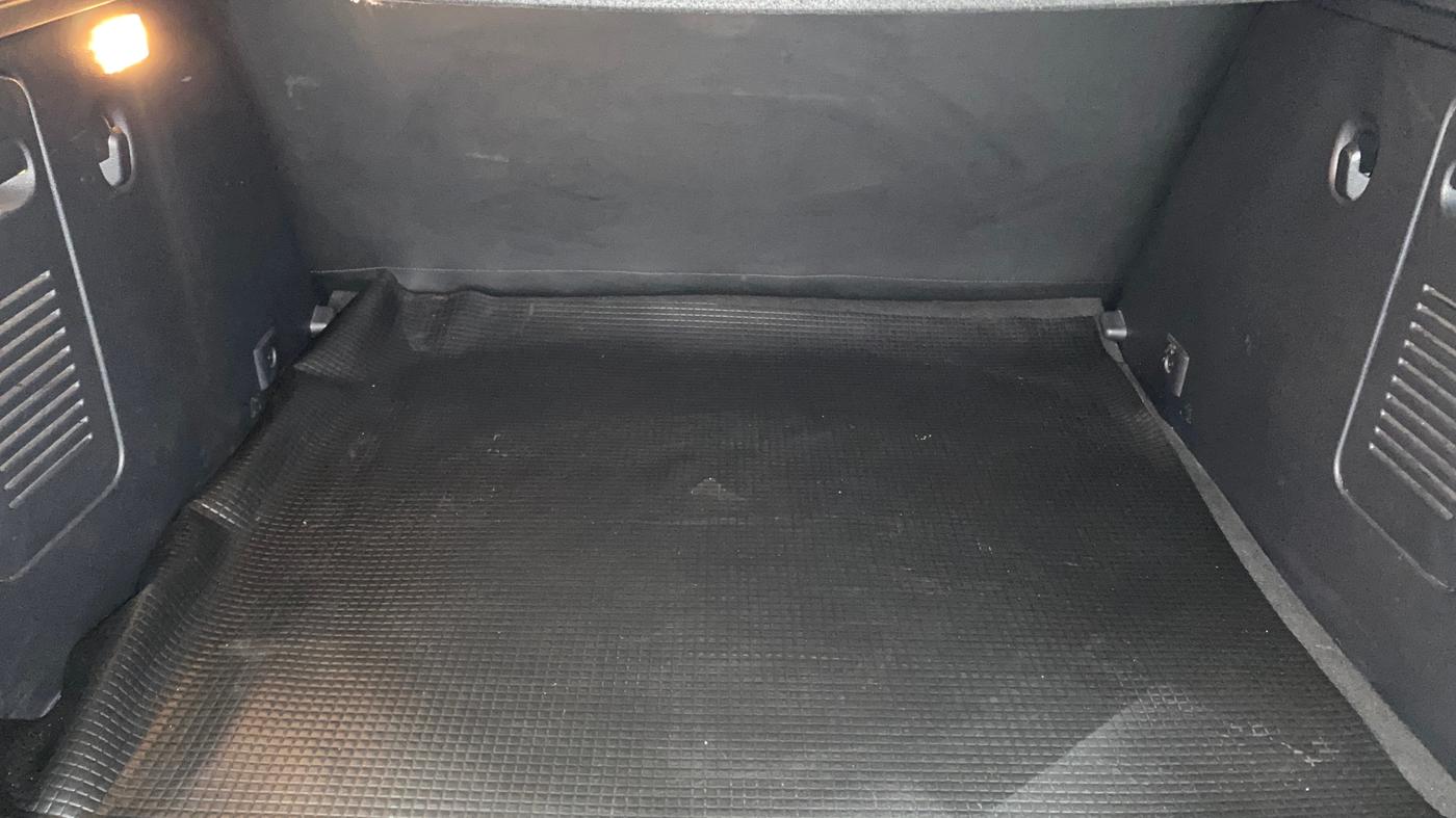 2019 Nissan Kicks XV 1.5, Petrol, Manual, 47,427 km, Boot Inside