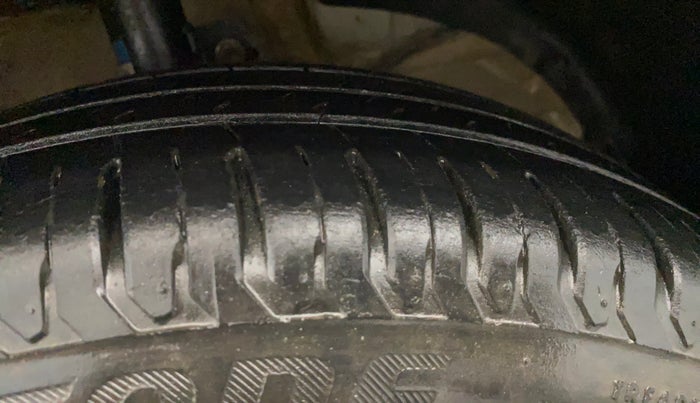 2023 Maruti Dzire ZXI, Petrol, Manual, 46,519 km, Right Front Tyre Tread