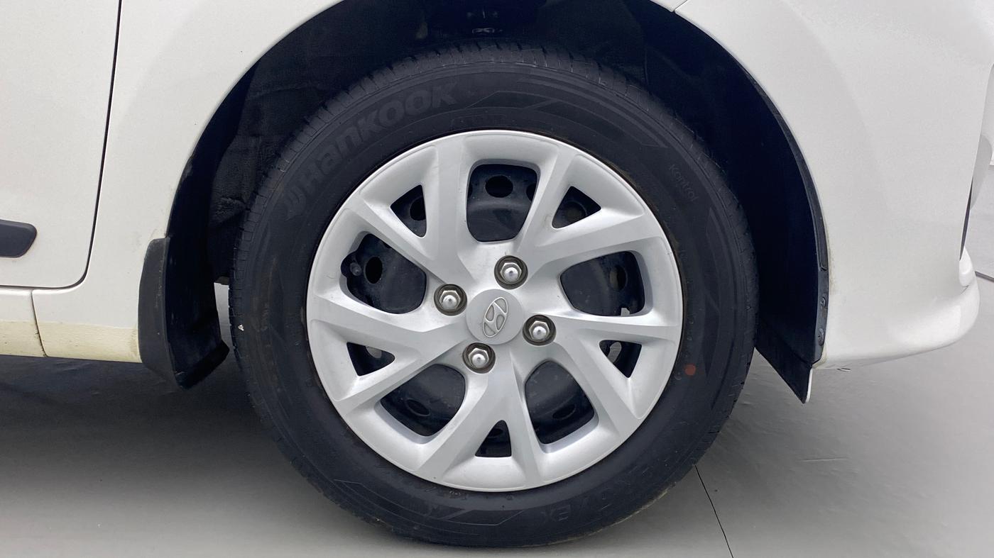 2018 Hyundai Grand i10 SPORTZ O 1.2, Petrol, Manual, 23,976 km, Right Front Wheel