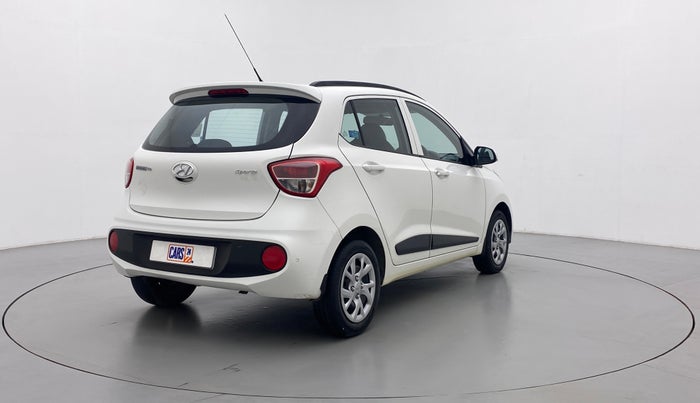 2018 Hyundai Grand i10 SPORTZ O 1.2, Petrol, Manual, 23,976 km, Right Back Diagonal