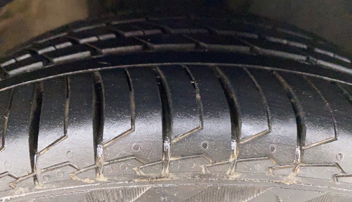 2019 Volkswagen Ameo HIGHLINE PLUS DSG 1.5, Diesel, Automatic, 59,657 km, Right Front Tyre Tread