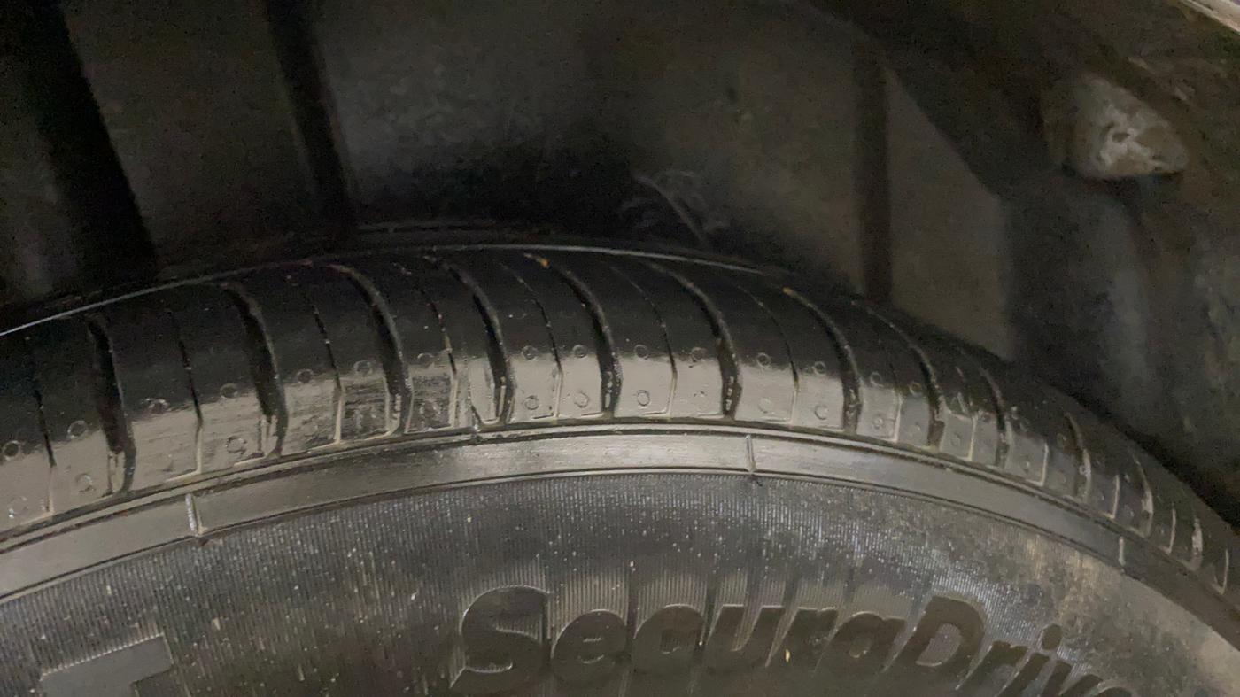 2015 Maruti Ertiga VXI, Petrol, Manual, 54,774 km, Right Rear Tyre Tread