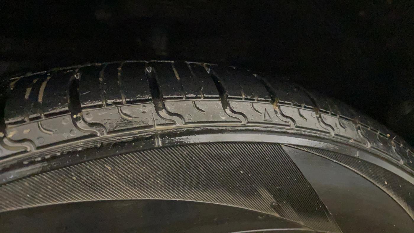 2015 Maruti Ertiga VXI, Petrol, Manual, 54,774 km, Left Front Tyre Tread