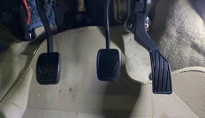 2015 Maruti Ertiga VXI, Petrol, Manual, 54,714 km, Pedals