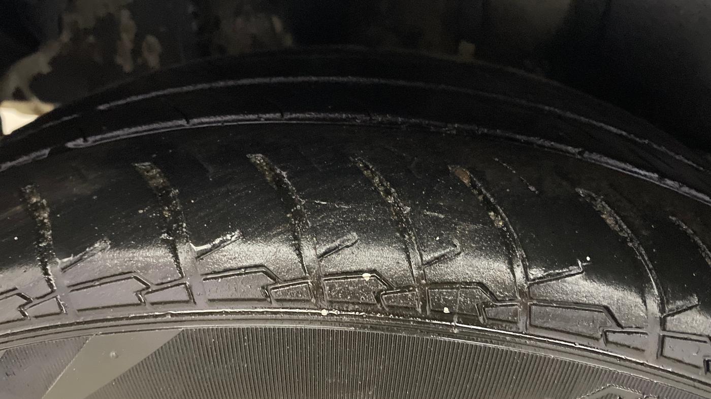 2018 Tata TIGOR XZA PETROL, Petrol, Automatic, 1,03,546 km, Right Rear Tyre Tread