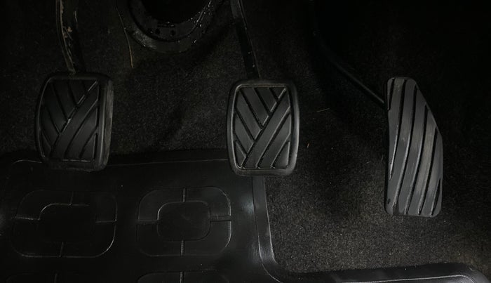 2015 Maruti Wagon R 1.0 VXI, Petrol, Manual, 55,970 km, Pedals