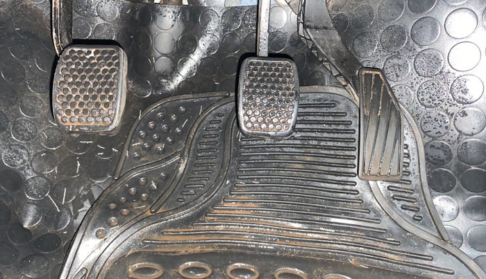 2017 Maruti Alto 800 LXI, Petrol, Manual, 29,811 km, Pedals