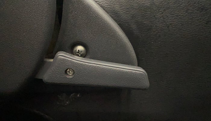 2017 Maruti Alto 800 LXI, Petrol, Manual, 29,811 km, Driver Side Adjustment Panel