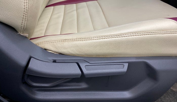 2020 Hyundai AURA SX PLUS 1.2 AMT, Petrol, Automatic, 41,470 km, Driver Side Adjustment Panel